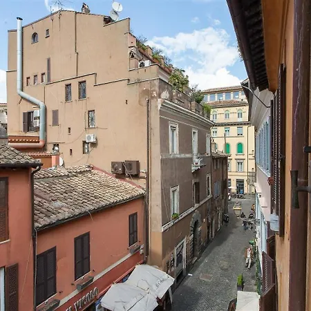 Vatican Trastevere With Wifi And Netflix